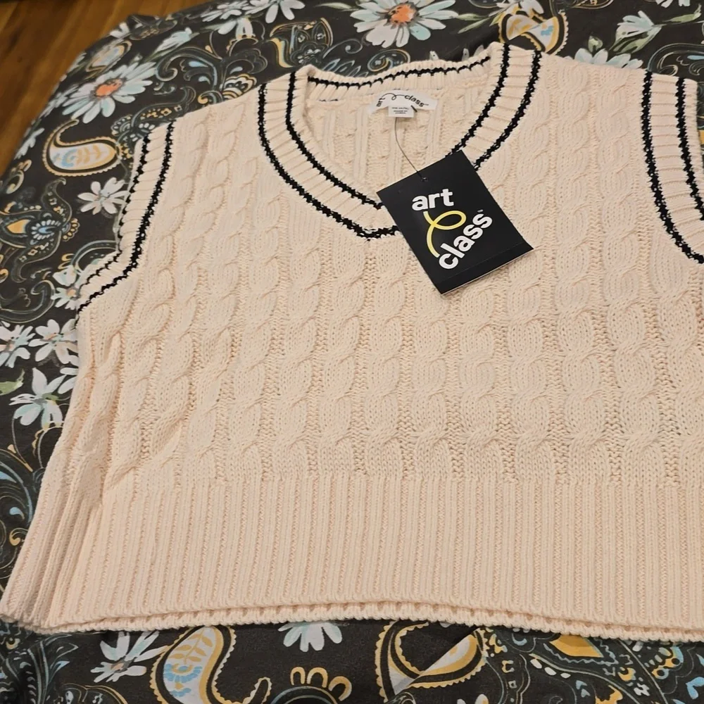 ❤️10/$40 New Sweater Vest Unisex